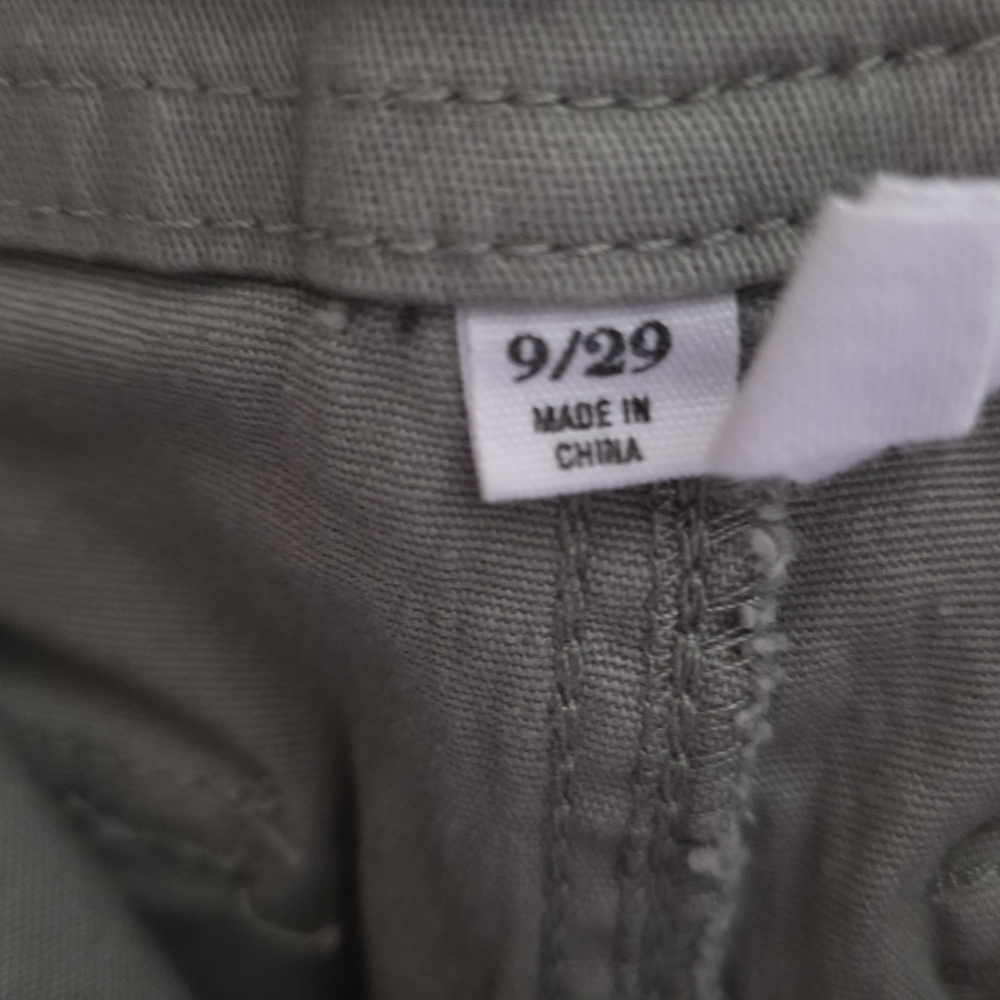 Women's Gray Cargo Pants - Picture 4 of 5